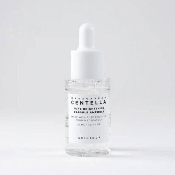 Skin1004 Centella Tone Brightening Capsule Ampoule – Ampolla coreana iluminadora con centella asiática para piel opaca